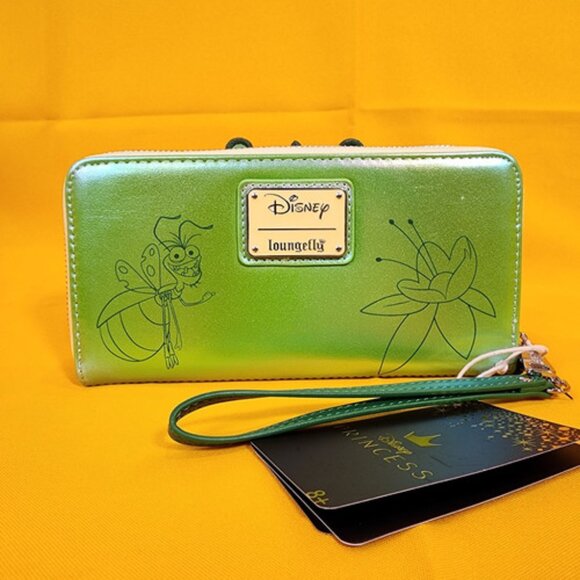 Loungefly Disney Princess & The Frog Tiana Crown Iridescent Wristlet Wallet NEW - Picture 4 of 12